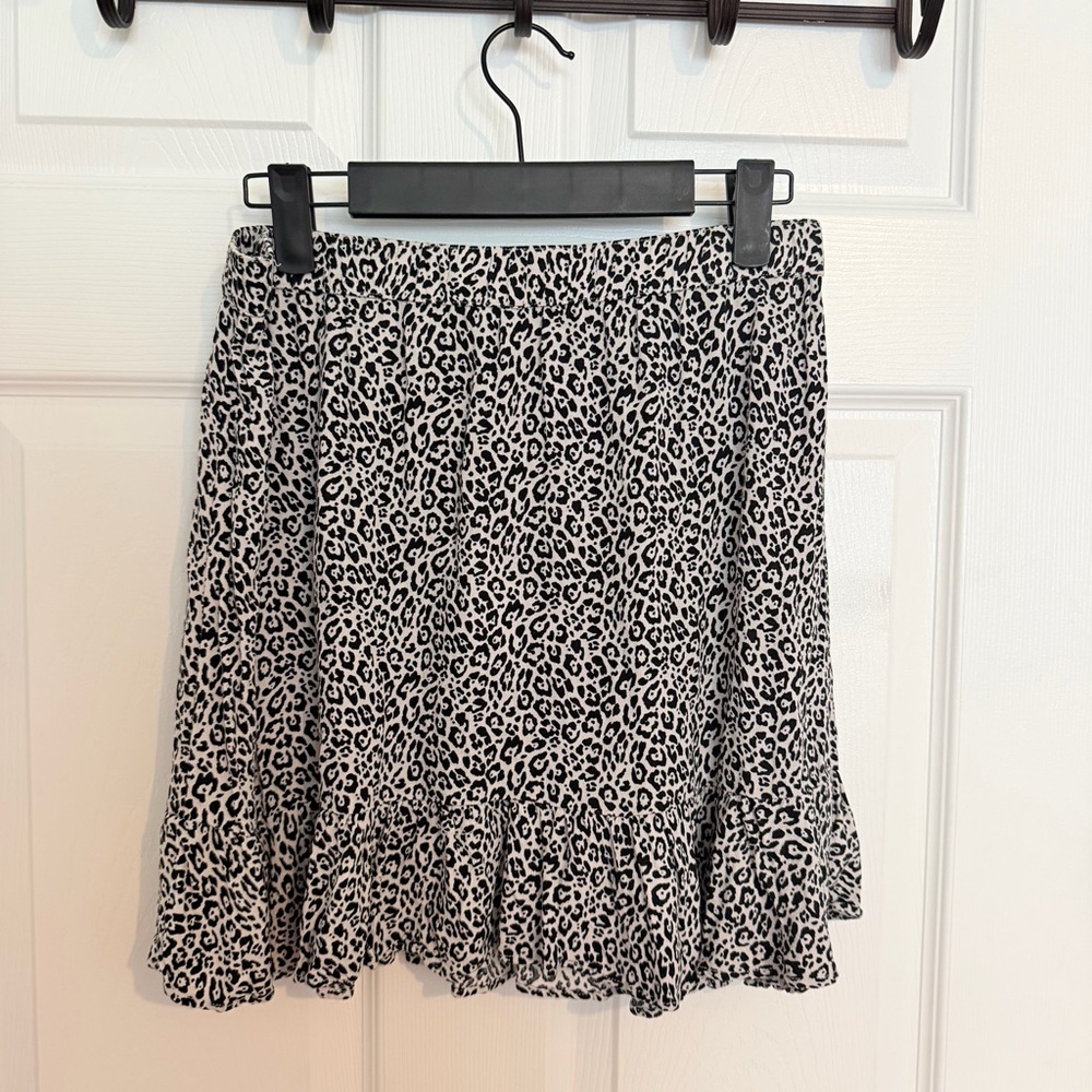 Women's Black and White Leopard Print Ruffle Hem Skirt